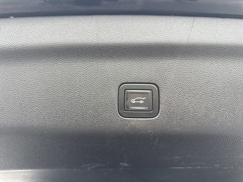 Used 2021 Chevrolet Tahoe RST image 17