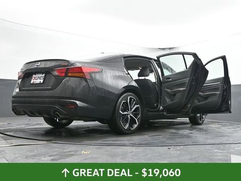 Used 2024 Nissan Altima 2.5 SR image 65