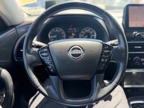 Used 2023 Nissan Armada SV AWD/4WD image 6