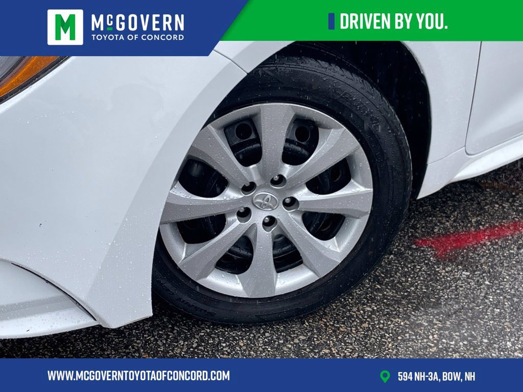 Used 2025 Toyota Corolla LE FWD image 9