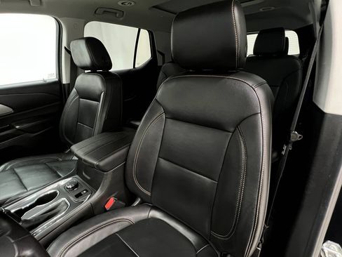 Used 2019 Chevrolet Traverse LT w/ LT Premium Package AWD/4WD image 15