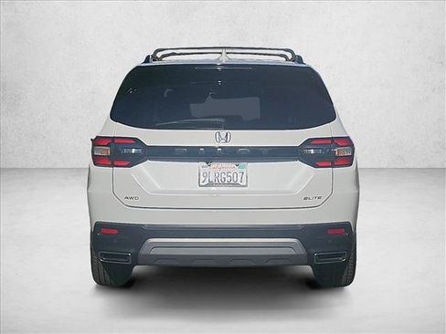 Used 2024 Honda Pilot Elite image 7
