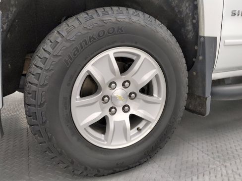 Used 2017 Chevrolet Silverado 1500 LT w/ Trailering Package AWD/4WD image 31