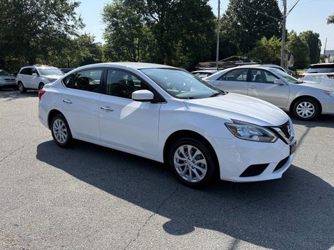 Used 2019 Nissan Sentra SV FWD image 4