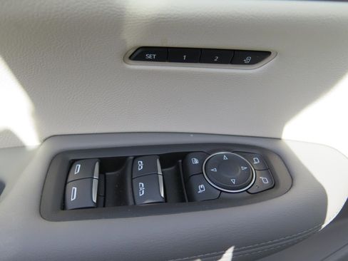 Used 2025 Cadillac XT6 Premium Luxury w/ Technology Package image 10