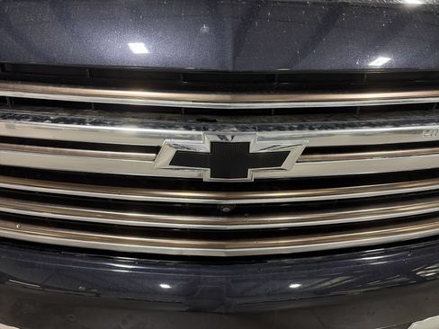 Used 2023 Chevrolet Tahoe High Country AWD/4WD image 32