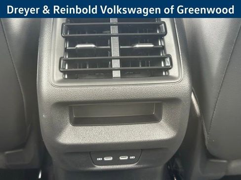 New 2026 Volkswagen Tiguan SE image 28