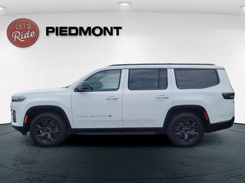 New 2026 Jeep Grand Wagoneer Limited w/ HD Trailer Tow Package AWD/4WD image 9