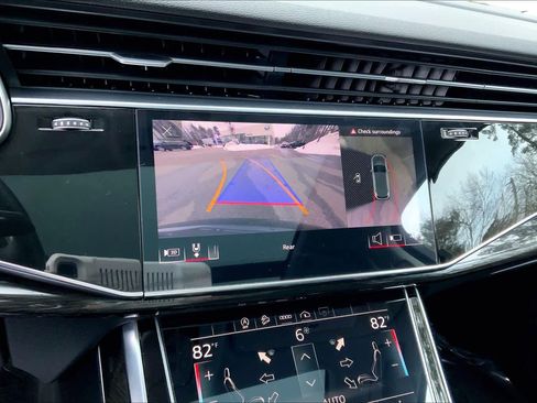 Used 2022 Audi Q7 Premium Plus image 27