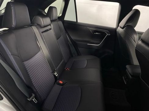 Used 2025 Toyota RAV4 XSE AWD/4WD image 17