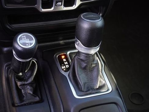 Used 2023 Jeep Gladiator Sport AWD/4WD image 24
