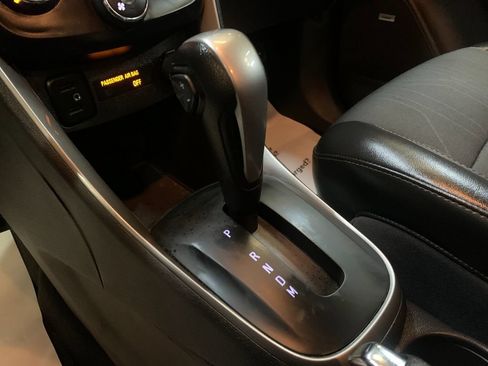 Used 2021 Chevrolet Equinox LT FWD image 26