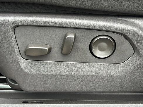 Used 2025 Chevrolet Silverado 1500 ZR2 w/ Technology Package image 20