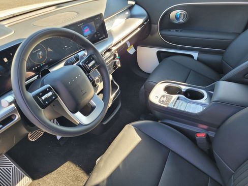 New 2026 Hyundai Ioniq 9 Calligraphy image 8