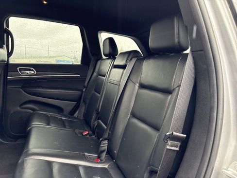 Used 2018 Jeep Grand Cherokee Limited AWD/4WD image 19