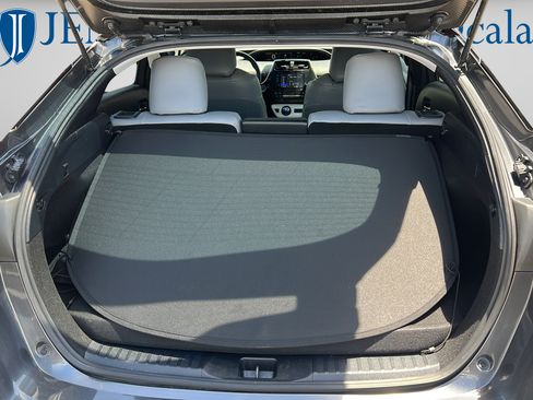 Used 2019 Toyota Prius Prime Plus FWD image 12