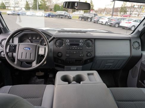 Used 2015 Ford F250 XL w/ Power Equipment Group AWD/4WD image 23