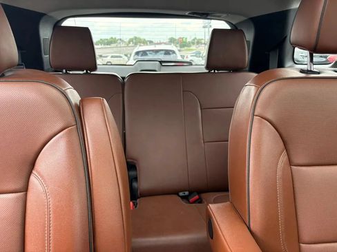 Used 2019 Chevrolet Traverse High Country w/ LPO, Floor Liner Package AWD/4WD image 21