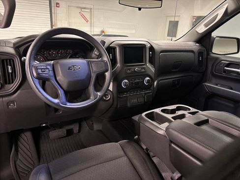 Used 2023 Chevrolet Silverado 1500 Custom Trail Boss AWD/4WD image 31