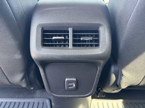 Used 2024 Chevrolet Equinox LT w/ LPO, Floor Liner Package FWD image 21