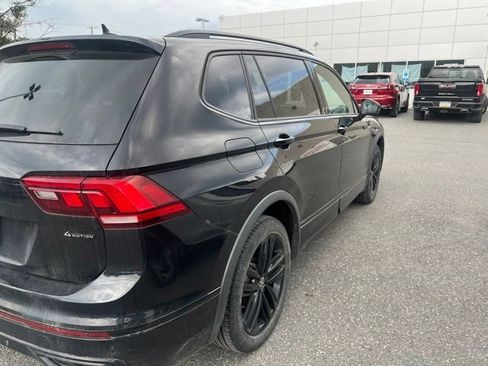 Used 2022 Volkswagen Tiguan SE R-Line AWD/4WD image 22