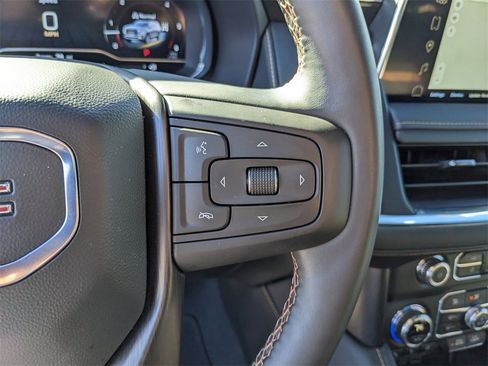 Used 2024 GMC Yukon AT4 w/ AT4 Premium Package image 31