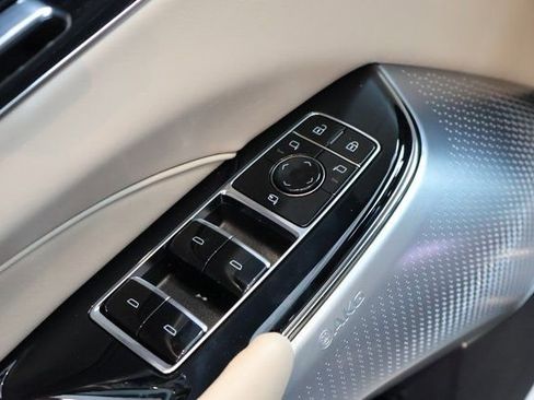 New 2026 Cadillac Lyriq V image 8