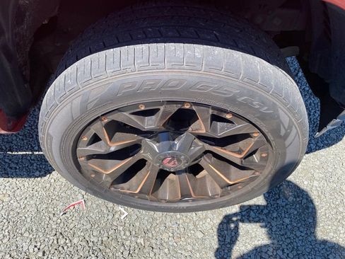 Used 2022 Toyota Tacoma SR5 w/ Technology Package RWD image 19