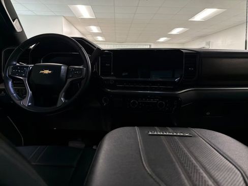 Used 2025 Chevrolet Silverado 2500 High Country w/ Technology Package AWD/4WD image 12