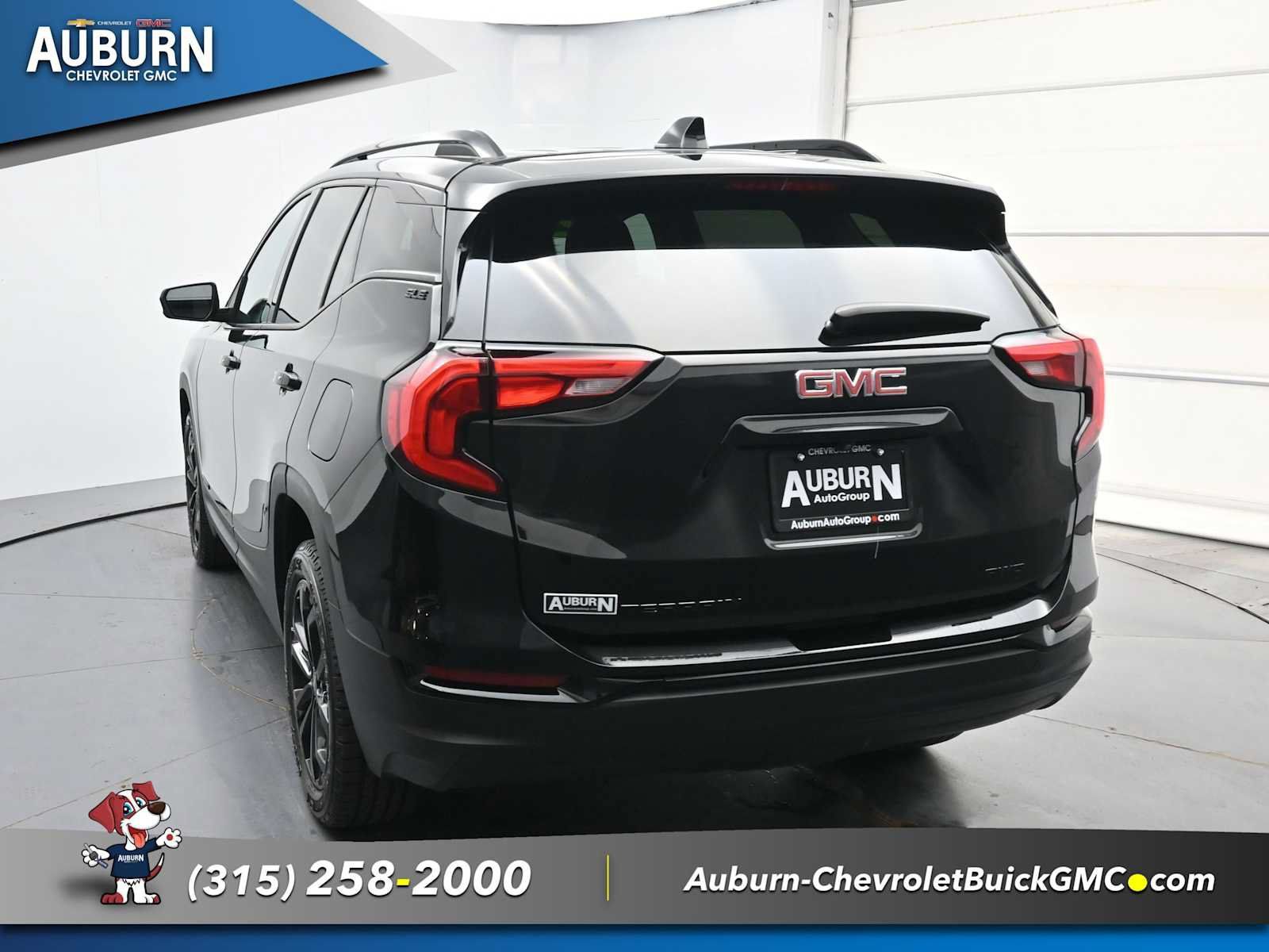 Used 2021 GMC Terrain SLE w/ Driver Convenience Package AWD/4WD image 17