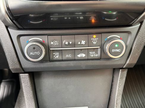 Used 2020 Acura ILX w/ Premium Package image 27