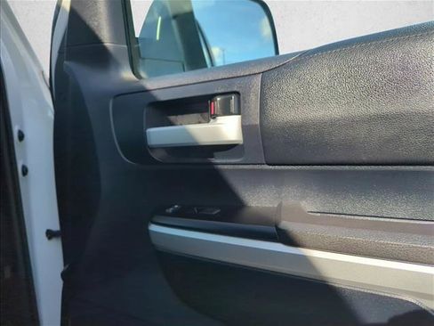 Used 2014 Toyota Tundra SR5 w/ SR5 Upgrade Package RWD image 28