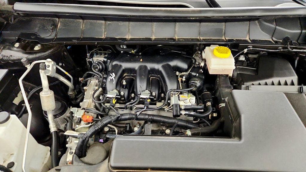 Used 2025 Nissan Pathfinder Platinum w/ Cargo Package AWD/4WD image 29