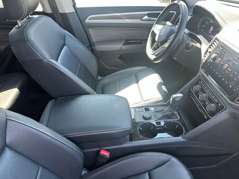 Used 2022 Volkswagen Atlas SEL image 17