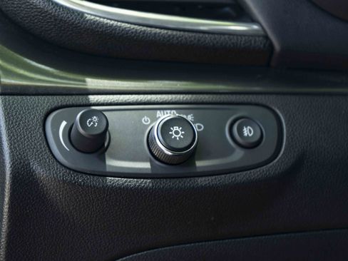 Used 2018 Buick Encore Preferred w/ Experience Buick Package FWD image 38