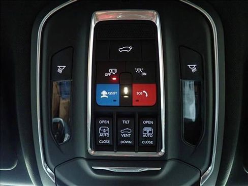 New 2026 Jeep Grand Cherokee Limited w/ Limited Altitude Package AWD/4WD image 25