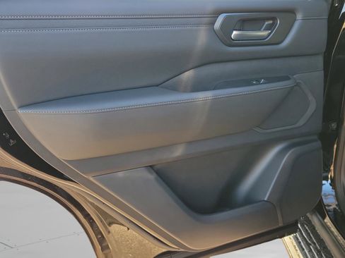 New 2026 Nissan Armada SV image 9