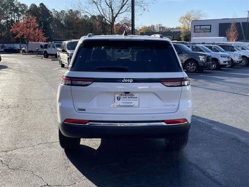 New 2025 Jeep Grand Cherokee Limited image 8