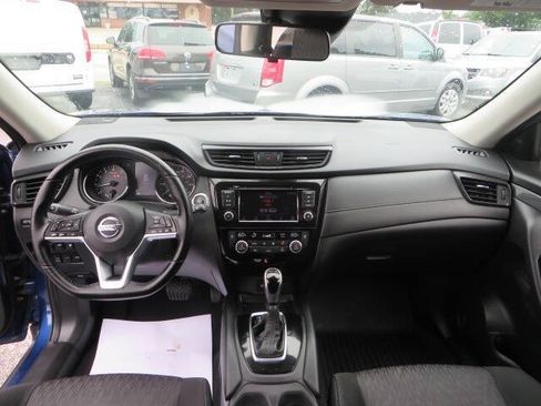 Used 2020 Nissan Rogue SV AWD/4WD image 13