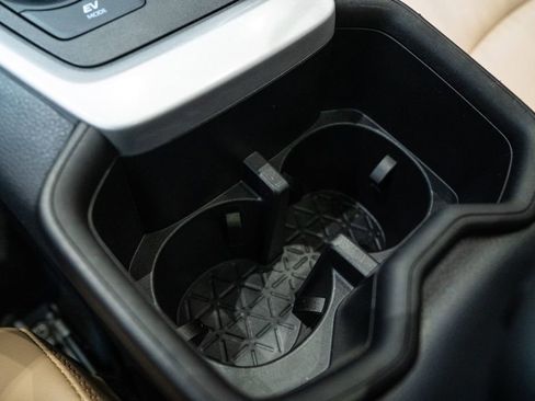 Certified 2024 Toyota RAV4 XLE Premium image 32