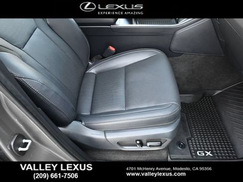 Used 2025 Lexus GX 550 AWD/4WD image 21