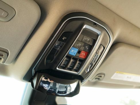 Used 2022 Jeep Wagoneer Series II w/ Premium Group I AWD/4WD image 12