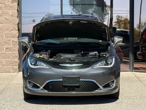 Used 2017 Chrysler Pacifica Limited w/ UConnect Theater Package image 21