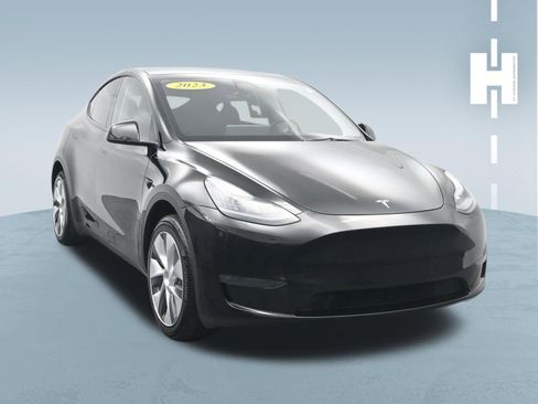 Used 2023 Tesla Model Y Long Range AWD/4WD image 3