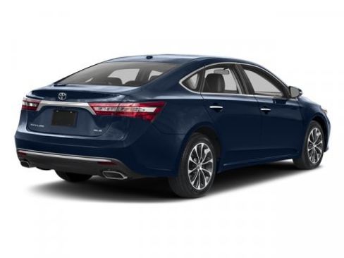 Used 2018 Toyota Avalon XLE Premium image 2