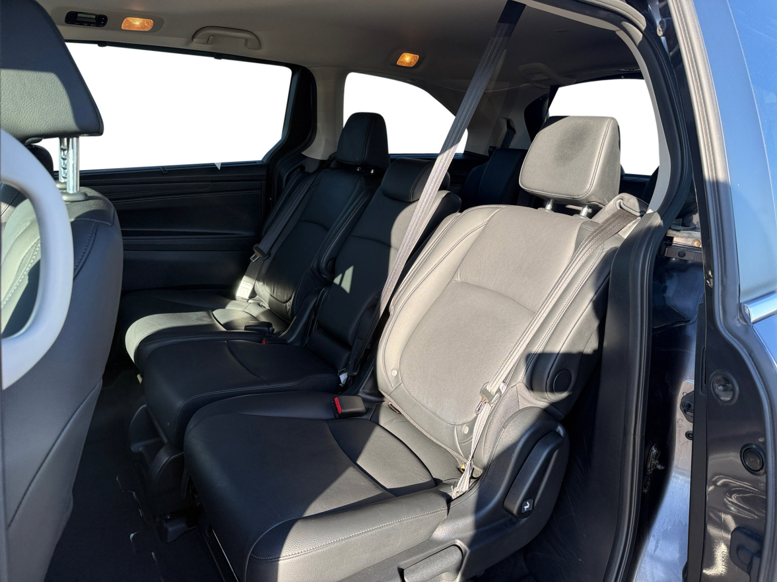 Used 2025 Honda Odyssey EX-L image 16