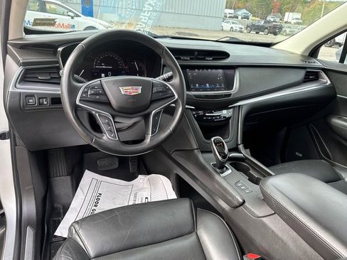 Certified 2018 Cadillac XT5 Premium Luxury image 17