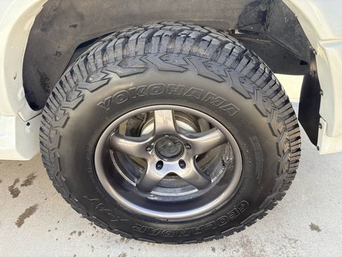 Used 1998 Toyota Land Cruiser image 12