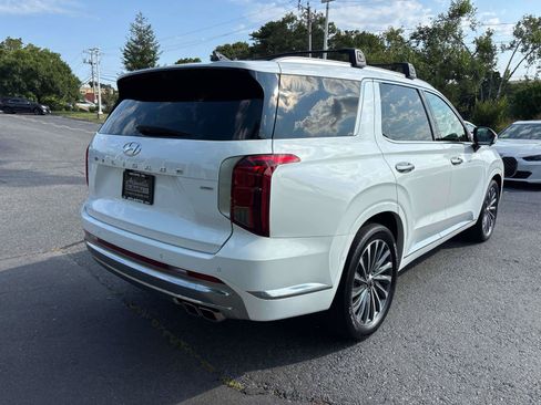 Used 2024 Hyundai Palisade Calligraphy AWD/4WD image 3