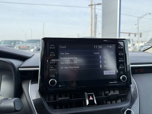 Used 2021 Toyota Corolla LE image 15